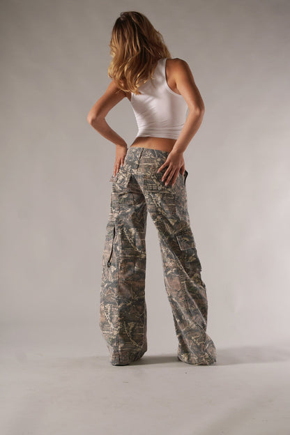 Women's Camo Cargo Pants UK – Utility Pockets | The Robyn | Huna